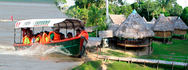 iquitos-heliconia-amazonas-peru-tour