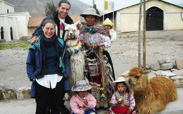 Por las rutas del Cañón del Colca, poblado de Pinchollo - Arequipa 