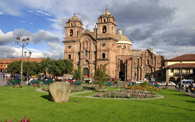 Monumento al Inca Pachacutec en Cusco