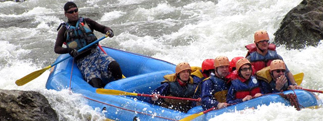 Canotaje en el rio Vilcanota