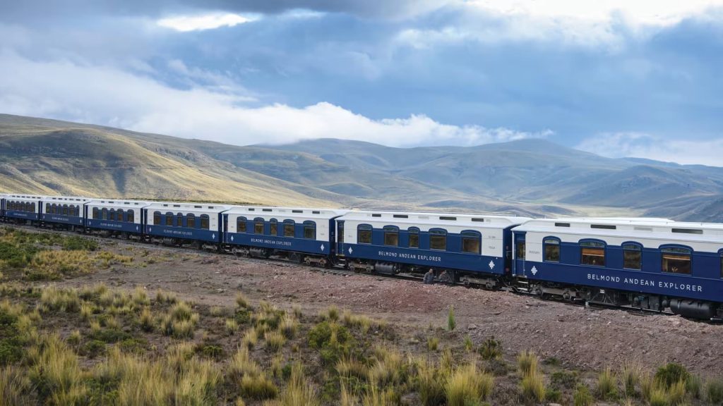 Vista exterior del tren andean explorer